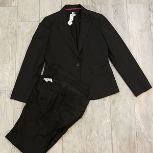 J crew black womans 110 suit size 6